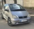 Серый Мерседес А класс, объемом двигателя 1.6 л и пробегом 320 тыс. км за 2200 $, фото 1 на Automoto.ua