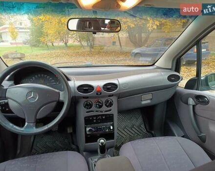 Мерседес А класс 2000 в Виннице на Automoto.ua Серый Мерседес А класс, объемом двигателя 1.6 л и пробегом 177 тыс. км за 4000 $, фото 12 на Automoto.ua