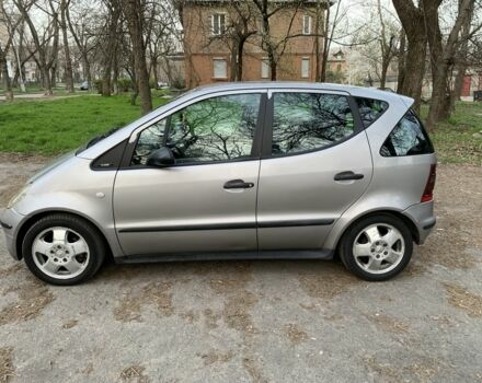 Серый Мерседес А класс, объемом двигателя 1.7 л и пробегом 290 тыс. км за 3000 $, фото 2 на Automoto.ua