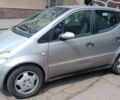 Серый Мерседес А класс, объемом двигателя 1.6 л и пробегом 200 тыс. км за 3500 $, фото 1 на Automoto.ua
