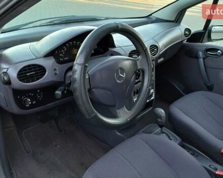 Сірий Мерседес А клас, об'ємом двигуна 1.7 л та пробігом 232 тис. км за 4000 $, фото 31 на Automoto.ua