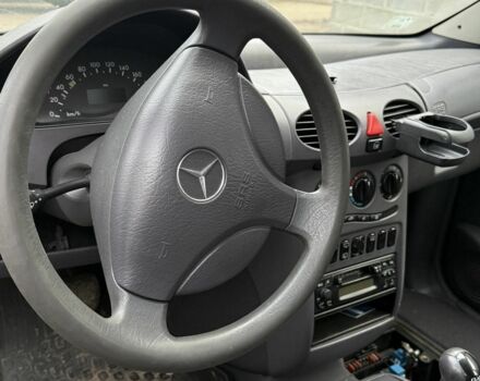 Сірий Мерседес А клас, об'ємом двигуна 1.7 л та пробігом 360 тис. км за 990 $, фото 4 на Automoto.ua