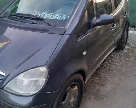 Серый Мерседес А класс, объемом двигателя 1.7 л и пробегом 380 тыс. км за 3200 $, фото 1 на Automoto.ua