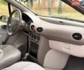 Сірий Мерседес А клас, об'ємом двигуна 1.9 л та пробігом 114 тис. км за 3950 $, фото 55 на Automoto.ua