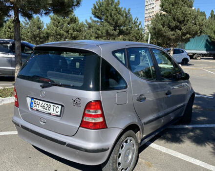 Сірий Мерседес А клас, об'ємом двигуна 1.6 л та пробігом 180 тис. км за 4000 $, фото 3 на Automoto.ua