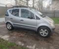 Серый Мерседес А класс, объемом двигателя 1.7 л и пробегом 220 тыс. км за 2800 $, фото 1 на Automoto.ua