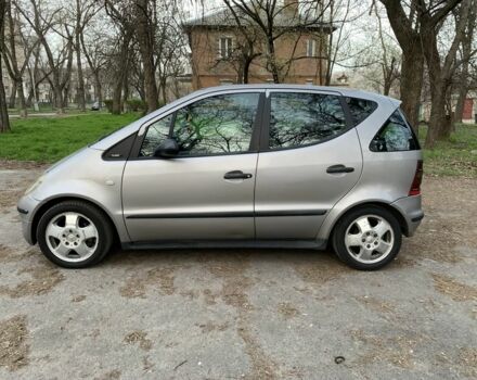 Серый Мерседес А класс, объемом двигателя 1.7 л и пробегом 290 тыс. км за 3000 $, фото 1 на Automoto.ua