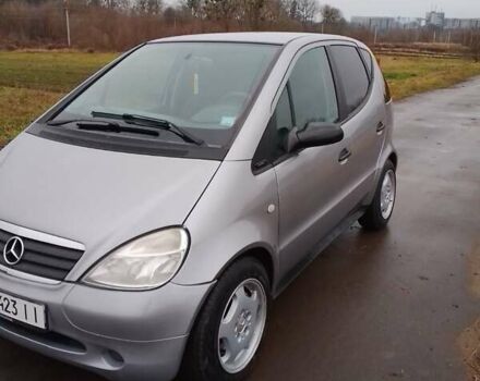 Серый Мерседес А класс, объемом двигателя 1.6 л и пробегом 157 тыс. км за 3200 $, фото 2 на Automoto.ua