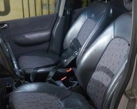 Серый Мерседес А класс, объемом двигателя 2 л и пробегом 320 тыс. км за 3400 $, фото 2 на Automoto.ua