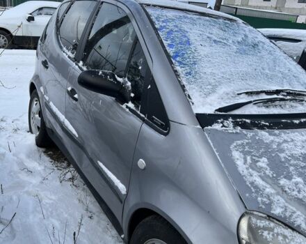 Серый Мерседес А класс, объемом двигателя 1.4 л и пробегом 200 тыс. км за 2300 $, фото 5 на Automoto.ua