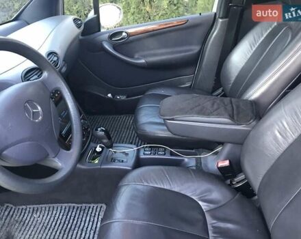 Серый Мерседес А класс, объемом двигателя 1.7 л и пробегом 305 тыс. км за 4400 $, фото 13 на Automoto.ua