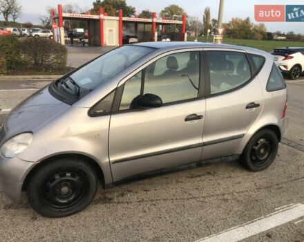 Серый Мерседес А класс, объемом двигателя 1.4 л и пробегом 250 тыс. км за 3000 $, фото 1 на Automoto.ua