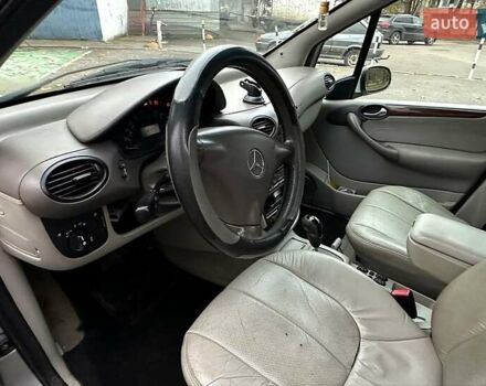 Серый Мерседес А класс, объемом двигателя 1.9 л и пробегом 273 тыс. км за 3800 $, фото 4 на Automoto.ua