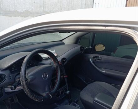 Сірий Мерседес А клас, об'ємом двигуна 1.7 л та пробігом 350 тис. км за 3200 $, фото 4 на Automoto.ua