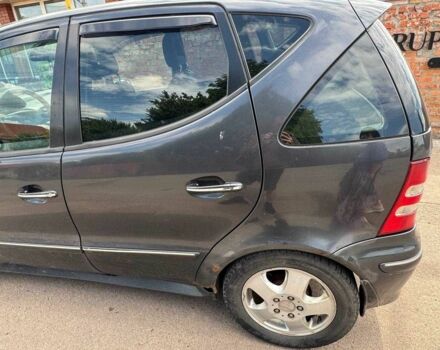 Серый Мерседес А класс, объемом двигателя 1.7 л и пробегом 320 тыс. км за 2000 $, фото 3 на Automoto.ua