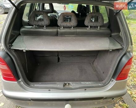 Серый Мерседес А класс, объемом двигателя 1.6 л и пробегом 261 тыс. км за 3700 $, фото 12 на Automoto.ua