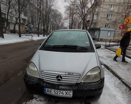 Серый Мерседес А класс, объемом двигателя 1.4 л и пробегом 212 тыс. км за 2900 $, фото 3 на Automoto.ua