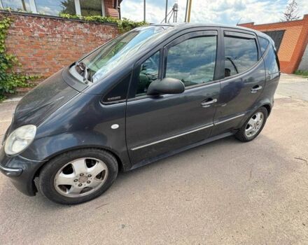 Серый Мерседес А класс, объемом двигателя 1.7 л и пробегом 320 тыс. км за 2000 $, фото 2 на Automoto.ua