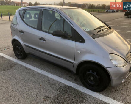 Серый Мерседес А класс, объемом двигателя 1.4 л и пробегом 250 тыс. км за 3000 $, фото 2 на Automoto.ua