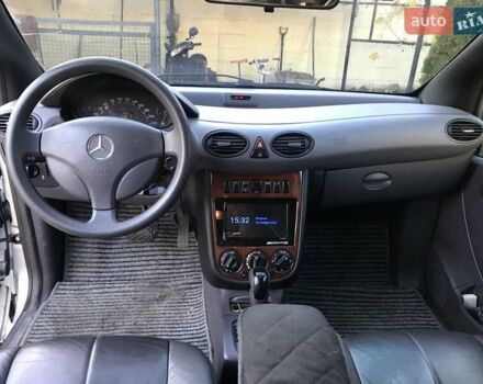 Серый Мерседес А класс, объемом двигателя 1.7 л и пробегом 305 тыс. км за 4400 $, фото 5 на Automoto.ua