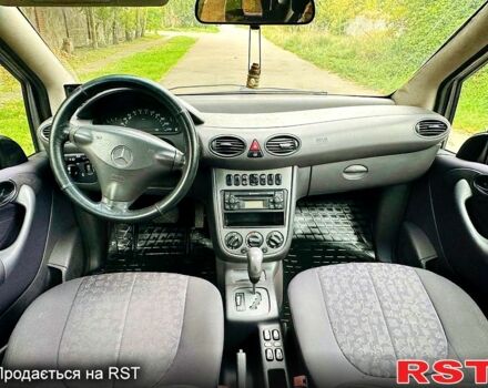 Серый Мерседес А класс, объемом двигателя 1.7 л и пробегом 299 тыс. км за 3700 $, фото 4 на Automoto.ua