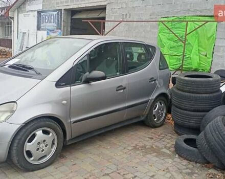 Серый Мерседес А класс, объемом двигателя 1.69 л и пробегом 333 тыс. км за 3499 $, фото 1 на Automoto.ua