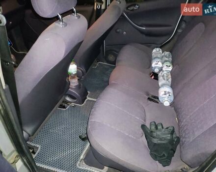 Серый Мерседес А класс, объемом двигателя 1.4 л и пробегом 220 тыс. км за 3800 $, фото 4 на Automoto.ua