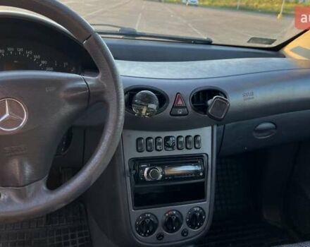 Мерседес А класс 2001 в Ровно на Automoto.ua Серый Мерседес А класс, объемом двигателя 1.7 л и пробегом 330 тыс. км за 1990 $, фото 2 на Automoto.ua