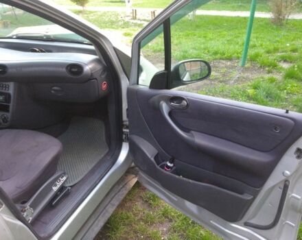 Мерседес А клас 2001 у Дніпро (Дніпропетровську) на Automoto.ua Сірий Мерседес А клас, об'ємом двигуна 1.4 л та пробігом 215 тис. км за 2900 $, фото 7 на Automoto.ua