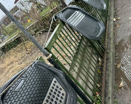 Серый Мерседес А класс, объемом двигателя 1.9 л и пробегом 245 тыс. км за 5200 $, фото 31 на Automoto.ua