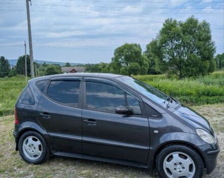 Серый Мерседес А класс, объемом двигателя 1.7 л и пробегом 320 тыс. км за 3500 $, фото 3 на Automoto.ua