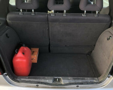 Серый Мерседес А класс, объемом двигателя 1.4 л и пробегом 250 тыс. км за 3000 $, фото 4 на Automoto.ua