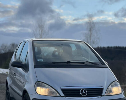 Серый Мерседес А класс, объемом двигателя 1.7 л и пробегом 213 тыс. км за 2999 $, фото 2 на Automoto.ua