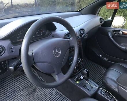 Серый Мерседес А класс, объемом двигателя 1.7 л и пробегом 305 тыс. км за 4400 $, фото 12 на Automoto.ua