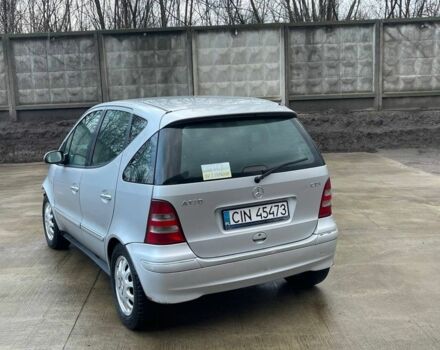 Серый Мерседес А класс, объемом двигателя 1.7 л и пробегом 125 тыс. км за 950 $, фото 2 на Automoto.ua