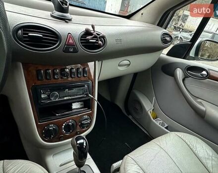 Серый Мерседес А класс, объемом двигателя 1.9 л и пробегом 273 тыс. км за 3800 $, фото 6 на Automoto.ua