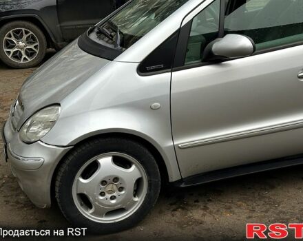 Серый Мерседес А класс, объемом двигателя 1.9 л и пробегом 273 тыс. км за 3800 $, фото 2 на Automoto.ua