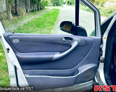 Серый Мерседес А класс, объемом двигателя 1.7 л и пробегом 299 тыс. км за 3700 $, фото 6 на Automoto.ua