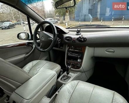 Серый Мерседес А класс, объемом двигателя 1.9 л и пробегом 273 тыс. км за 3800 $, фото 5 на Automoto.ua