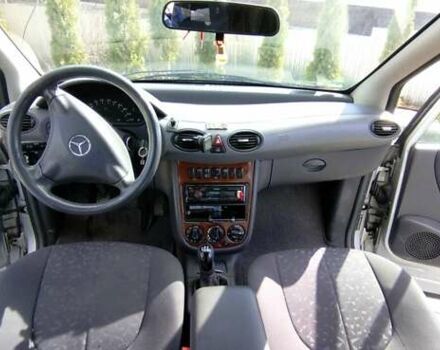 Серый Мерседес А класс, объемом двигателя 1.6 л и пробегом 233 тыс. км за 3300 $, фото 20 на Automoto.ua