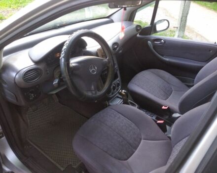 Мерседес А клас 2001 у Дніпро (Дніпропетровську) на Automoto.ua Сірий Мерседес А клас, об'ємом двигуна 1.4 л та пробігом 215 тис. км за 2900 $, фото 3 на Automoto.ua