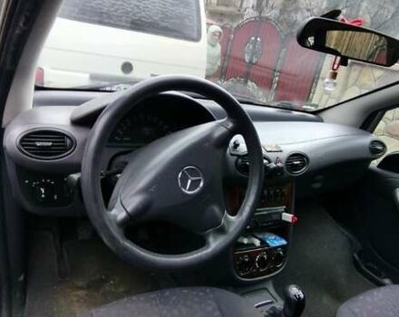 Серый Мерседес А класс, объемом двигателя 1.6 л и пробегом 233 тыс. км за 3300 $, фото 1 на Automoto.ua