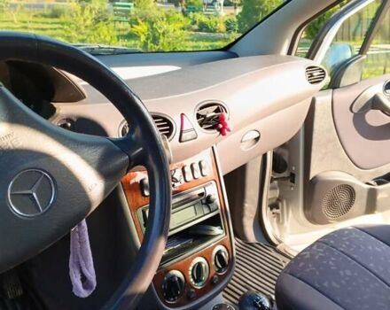Мерседес А класс 2002 в Одессе на Automoto.ua Серый Мерседес А класс, объемом двигателя 1.6 л и пробегом 226 тыс. км за 3000 $, фото 6 на Automoto.ua