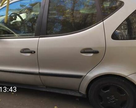 Сірий Мерседес А клас, об'ємом двигуна 1.6 л та пробігом 253 тис. км за 3900 $, фото 1 на Automoto.ua