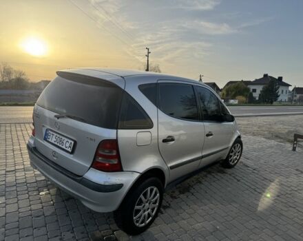 Серый Мерседес А класс, объемом двигателя 1.7 л и пробегом 224 тыс. км за 4000 $, фото 2 на Automoto.ua