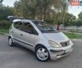 Серый Мерседес А класс, объемом двигателя 1.7 л и пробегом 250 тыс. км за 3500 $, фото 1 на Automoto.ua