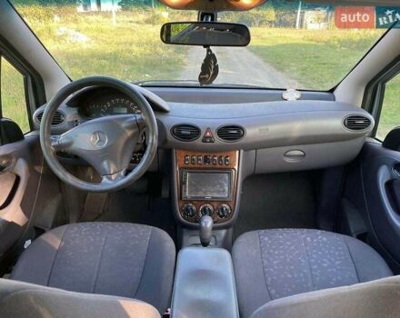 Серый Мерседес А класс, объемом двигателя 1.69 л и пробегом 260 тыс. км за 4000 $, фото 3 на Automoto.ua