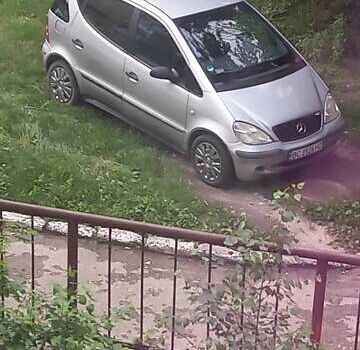 Мерседес А класс 2002 в Новый Роздол на Automoto.ua Серый Мерседес А класс, объемом двигателя 1.4 л и пробегом 181 тыс. км за 3800 $, фото 1 на Automoto.ua