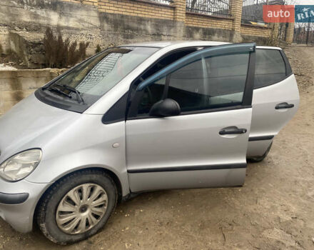 Сірий Мерседес А клас, об'ємом двигуна 1.7 л та пробігом 259 тис. км за 3800 $, фото 6 на Automoto.ua