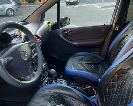 Серый Мерседес А класс, объемом двигателя 1.6 л и пробегом 246 тыс. км за 3500 $, фото 3 на Automoto.ua